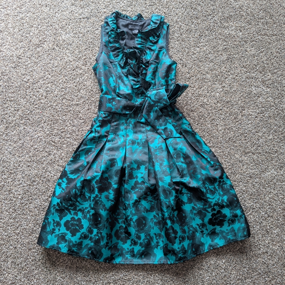 Jessica Howard Midi Dress Size 6P Whimsigoth